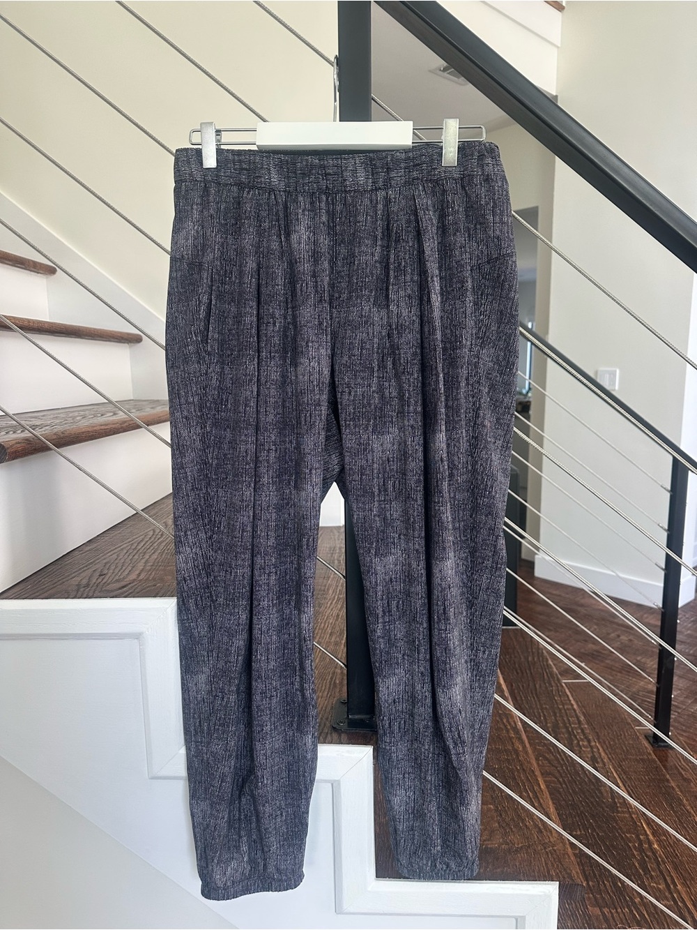 Lululemon Rollin' With My Omies Pant Joggers
Burlap Texture Black Dune/Black S:8 - Picture 3 of 16